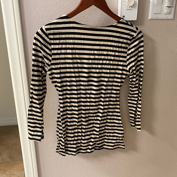 NWT Banana republic faux wrap top. Cream and black stripes. Long sleeve. Xs - Picture 3 of 4